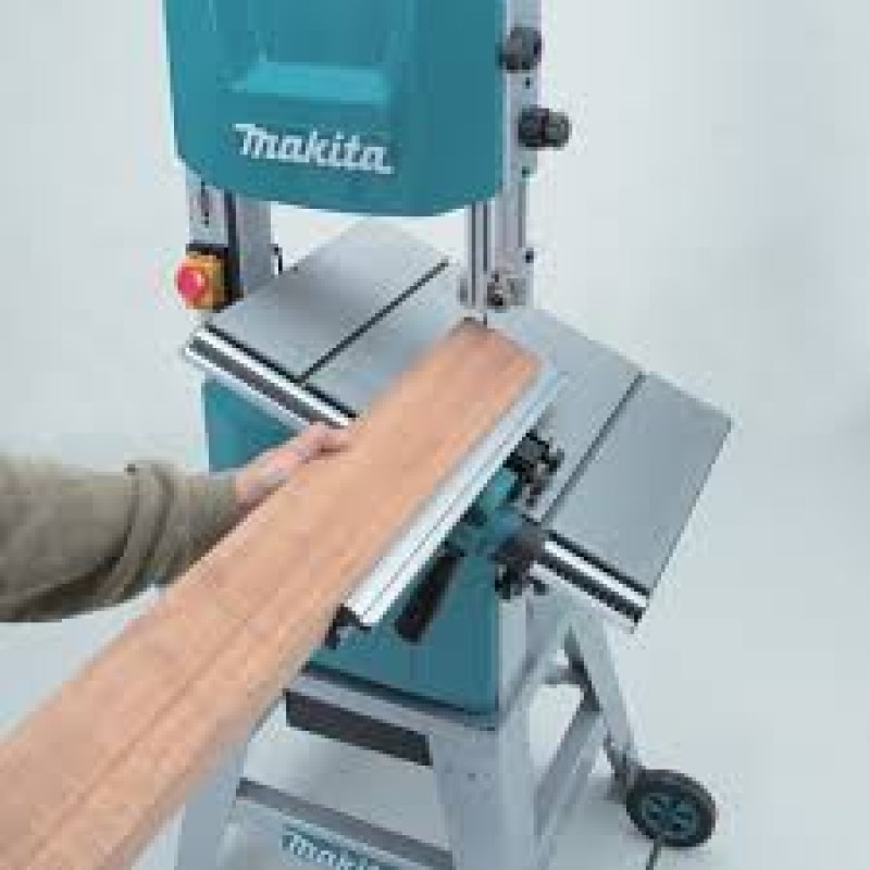 Makita LB1200F Wood Band Saw, 900W