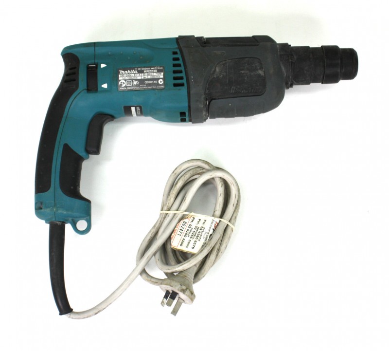 Makita HR2230 Rotary Hammer 0-1050 RPM 710W