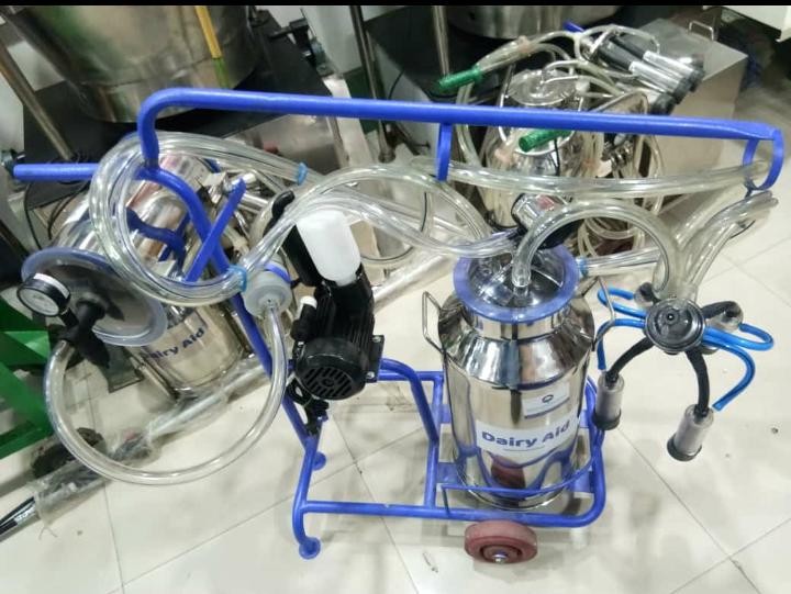 Trolley Single Bucket Automatic Milking Machine, 1-10 cows/hour