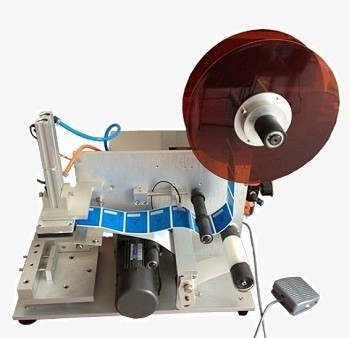 Manual Flat Bottle Label Machine